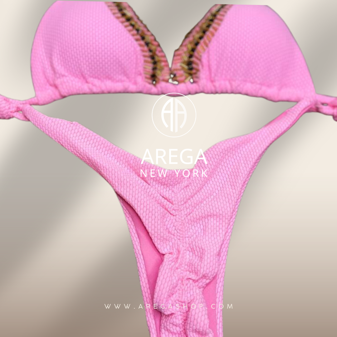 Vibrant swimsuit Eye-Catching Bikinis & Beachwear3