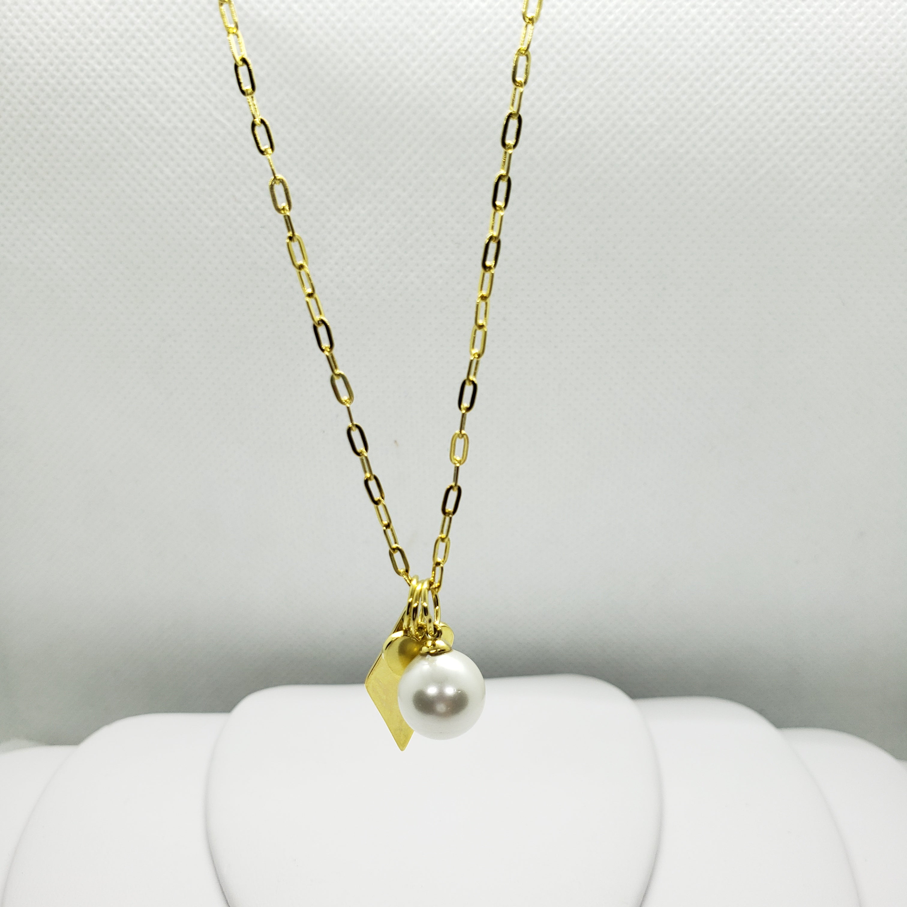 Necklace 005 |  Ideal for Swimwear Glamour2