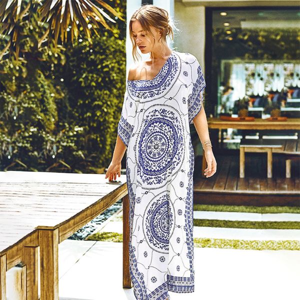 Chic White Crochet Bikini Cover Up Stylish Beachwear