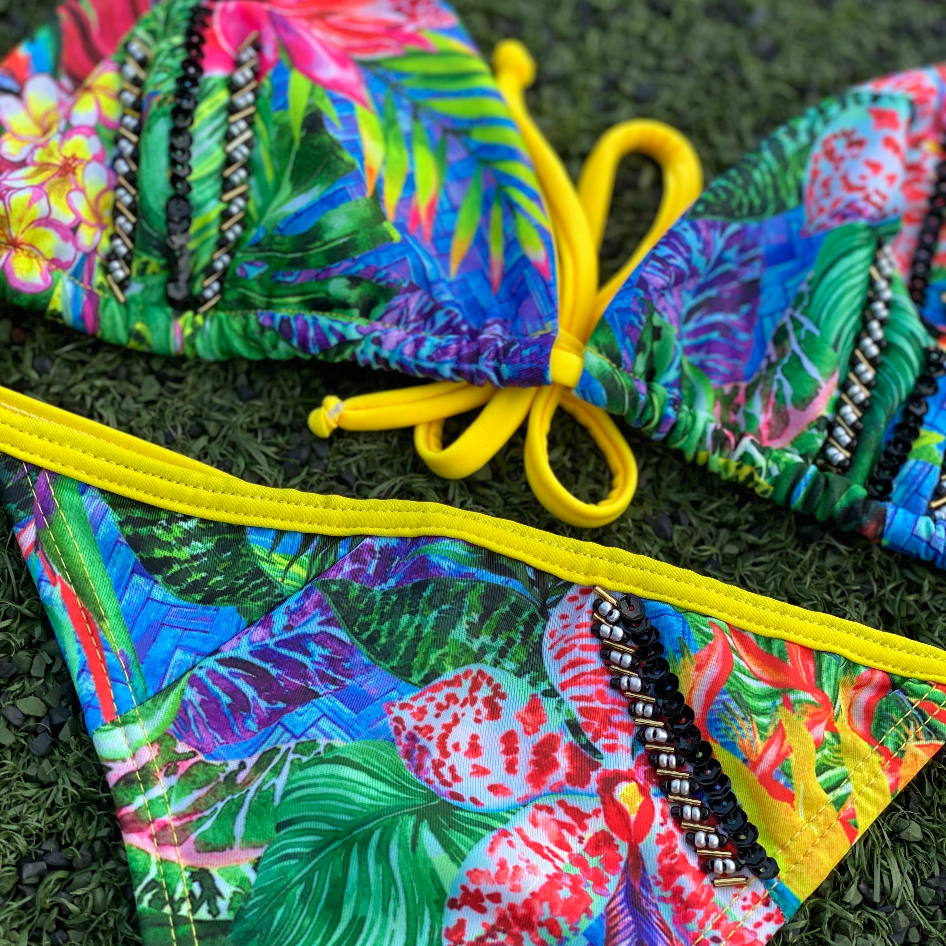 Semi Hilo / Thong swimsuit