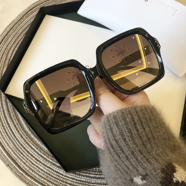 Trendy Vintage Oversized Square Sunglasses for Women4